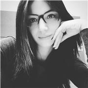 Laureata in materie umanistiche